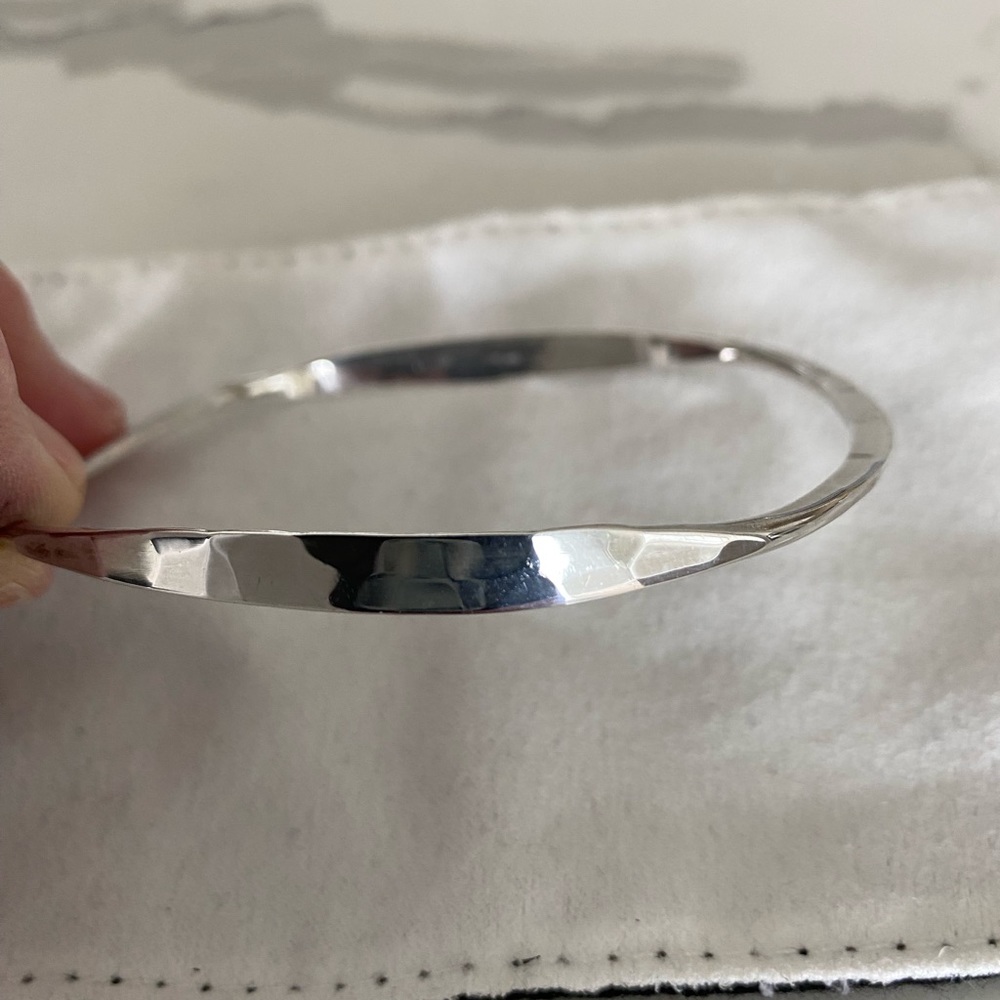 Vintage Ed Levin oval hammered sterling silver bangle bracelet